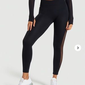 new never worn gymshark form leggings. Tags off.